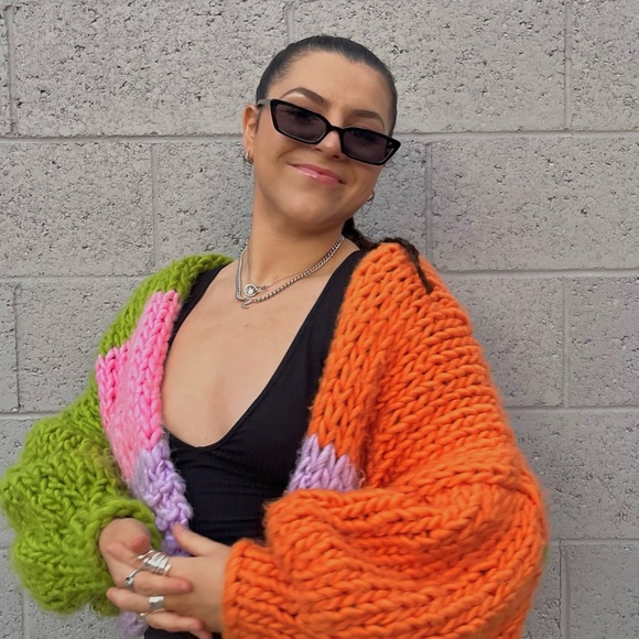 The Jessica Cat-Eye Sunglasses - Picture 8 of 10